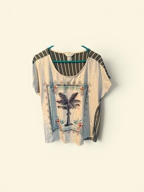 164–Christopher & Banks Cream Palm Print Short Sleeve Tee